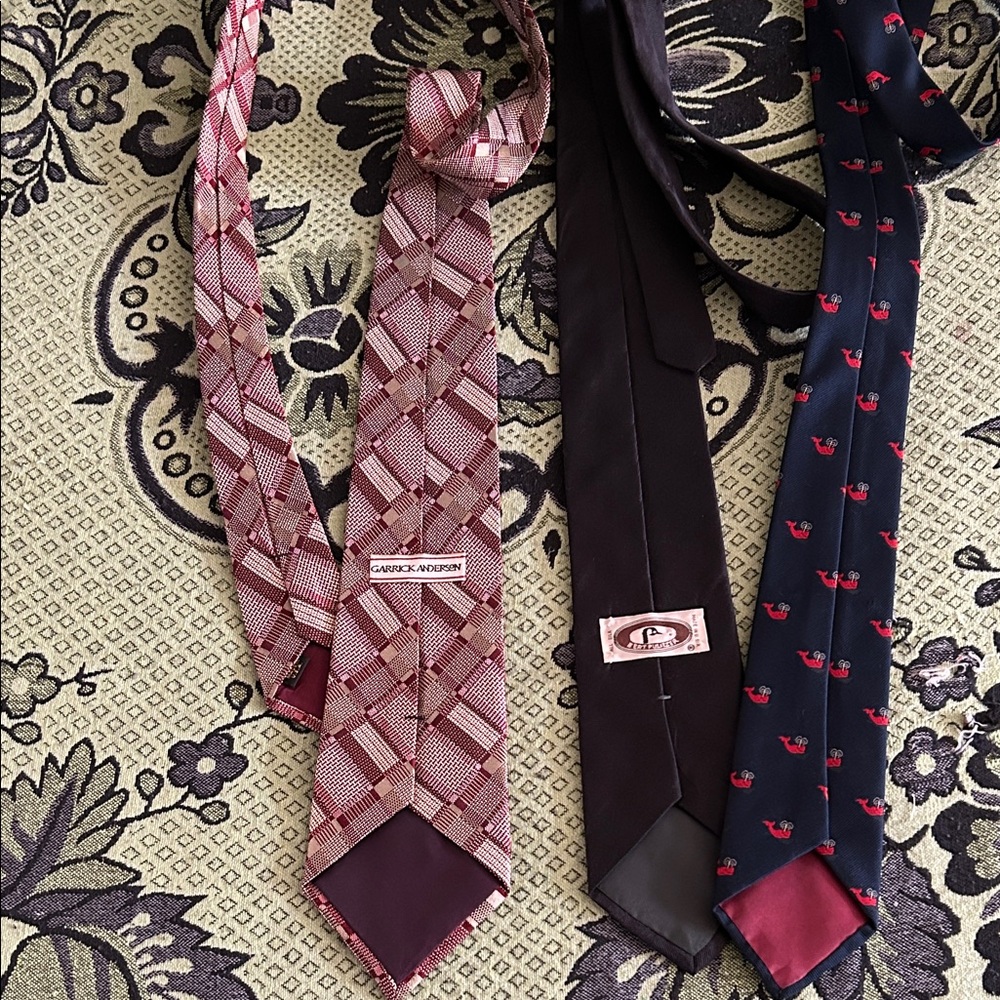 Stylish Patterned Tie Set - Burgundy and Navy